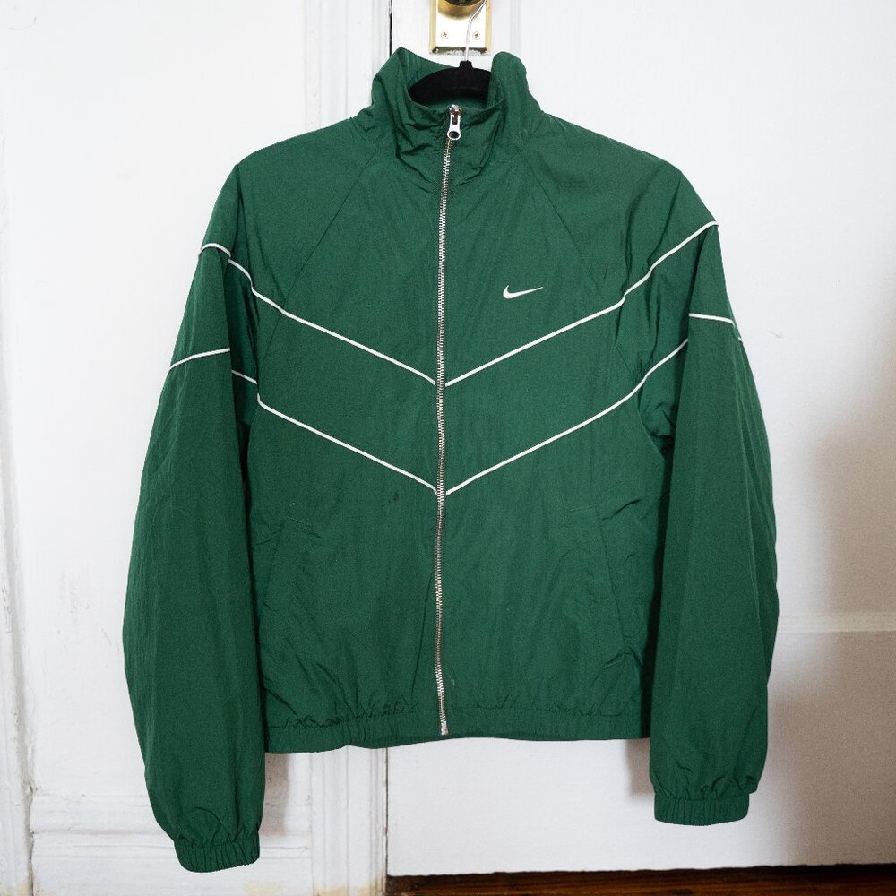 Windrunner Women's Loose UV Woven Full-Zip Jacket in Green
